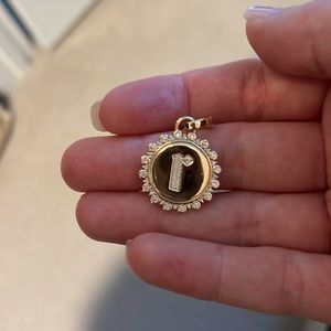 Lili claspe gothic initial R pendant